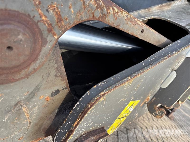 Sennebogen 818 Wheel Material Handler Stavebníctvo - ostatné