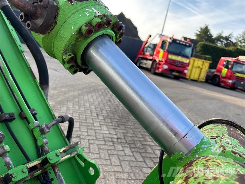 Sennebogen 818 Wheel Material Handler Stavebníctvo - ostatné
