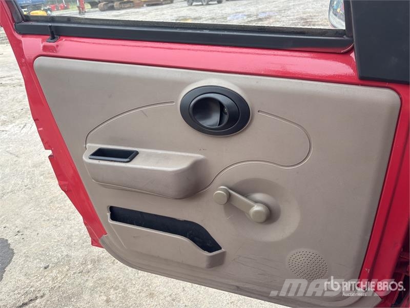 ShiFeng SFDS2B 4x2 Electric Mini Pickup (Inoperable) Andre varebiler