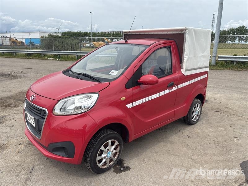 ShiFeng SFDS2B 4x2 Electric Mini Pickup (Inoperable) Andre varebiler