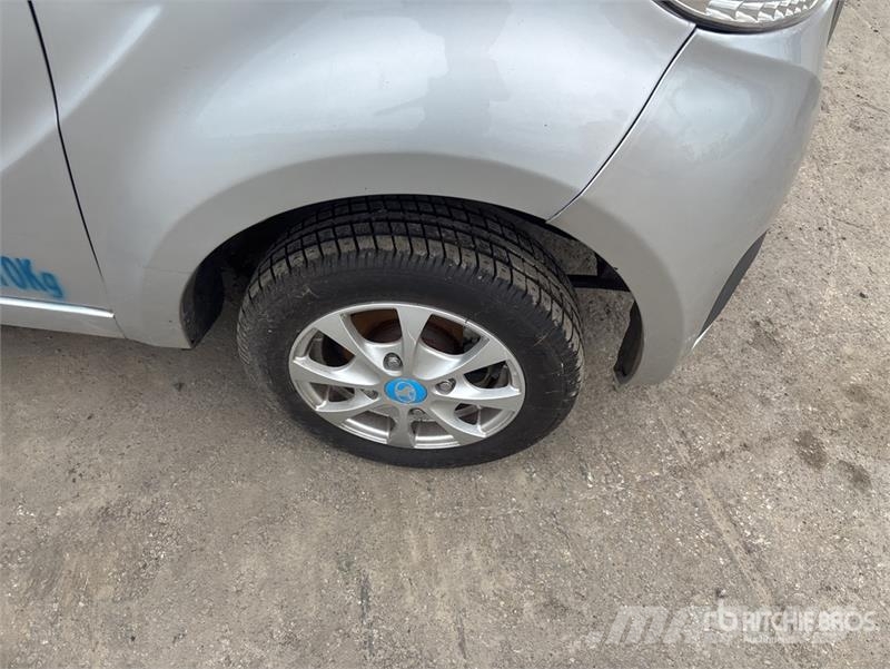 ShiFeng SFDS2D 4x2 Electric Mini Pickup (Inoperable) Andre varebiler