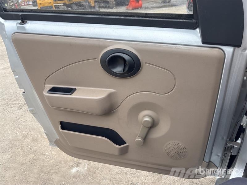 ShiFeng SFDS2D 4x2 Electric Mini Pickup (Inoperable) Andre varebiler
