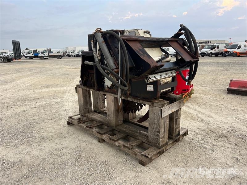 Simex T450 Skid Steer Trencher Freze za kopanje jarkov Trenčerji