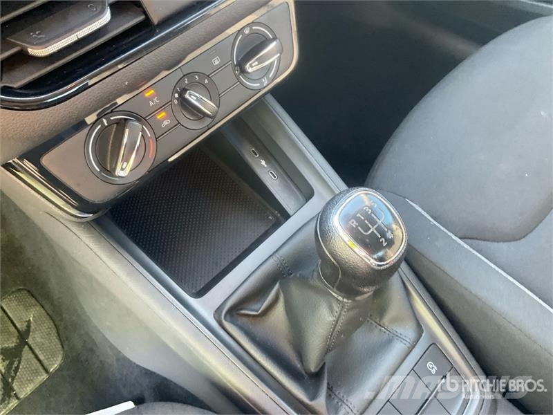 Skoda Kamiq 1.0 TSI 70 KW Essence Automobile Cars