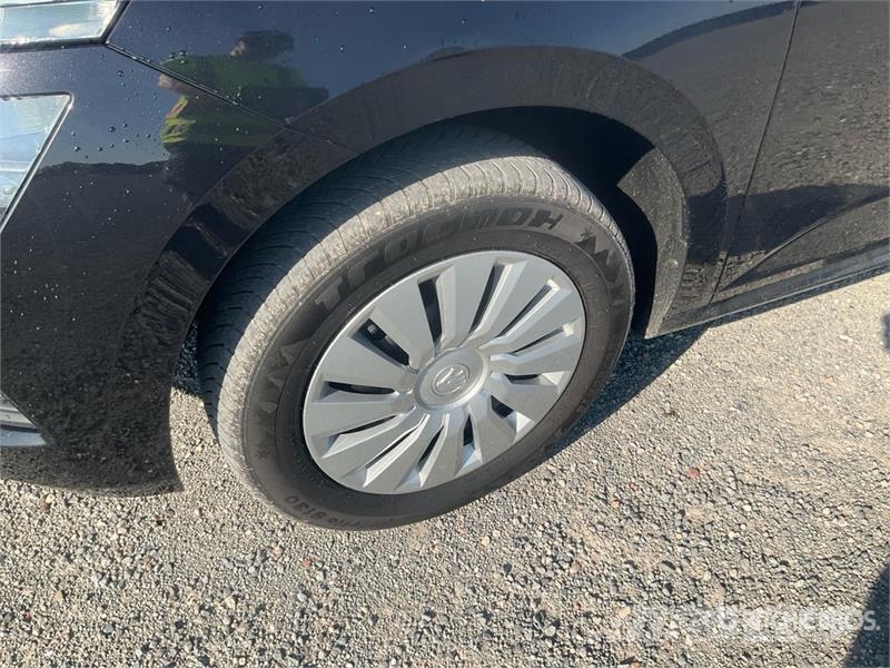 Skoda Kamiq 1.0 TSI 70 KW Essence Automobile Cars