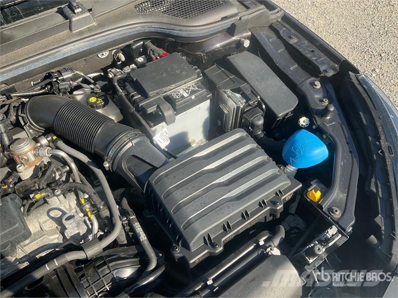 Skoda Kamiq 1.0 TSI 70 KW Essence Automobile Cars
