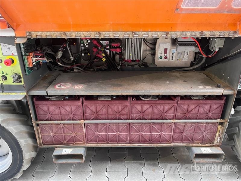 SkyJack 6832RTE Electric Scissor Lift Šķerveida pacēlāji