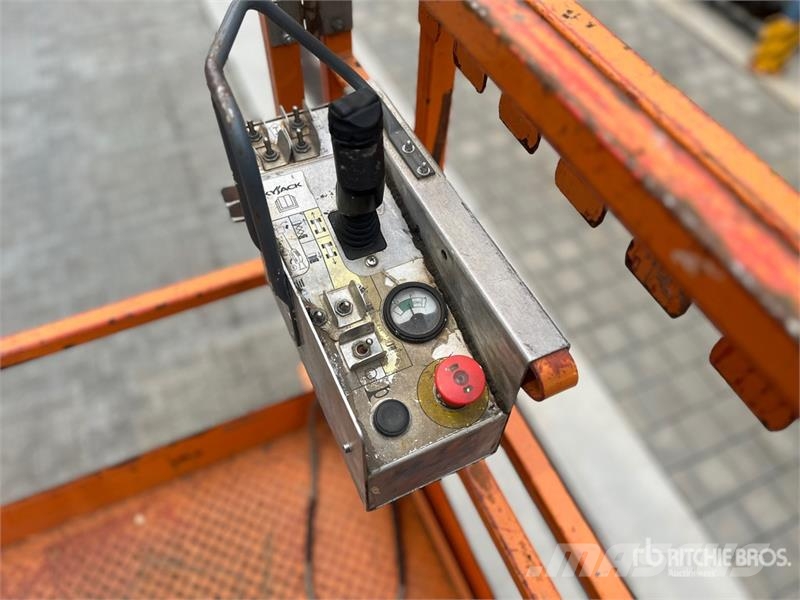 SkyJack 6832RTE Electric Scissor Lift Šķerveida pacēlāji