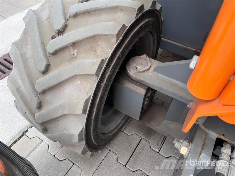 SkyJack 6832RTE Electric Scissor Lift Šķerveida pacēlāji