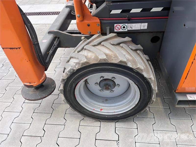 SkyJack 6832RTE Electric Scissor Lift Šķerveida pacēlāji