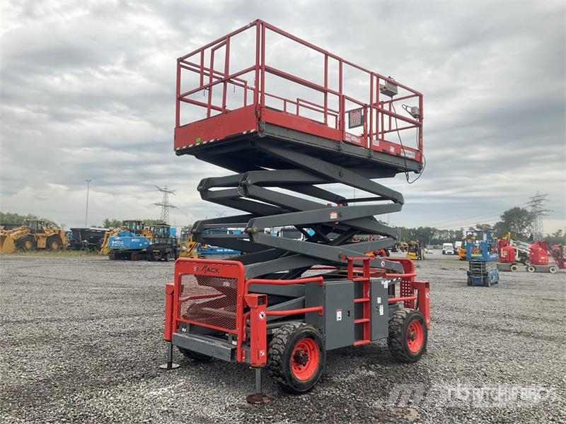 SkyJack 8841 RT 4x4 Diesel Scissor Lift Scheren-Arbeitsbühnen