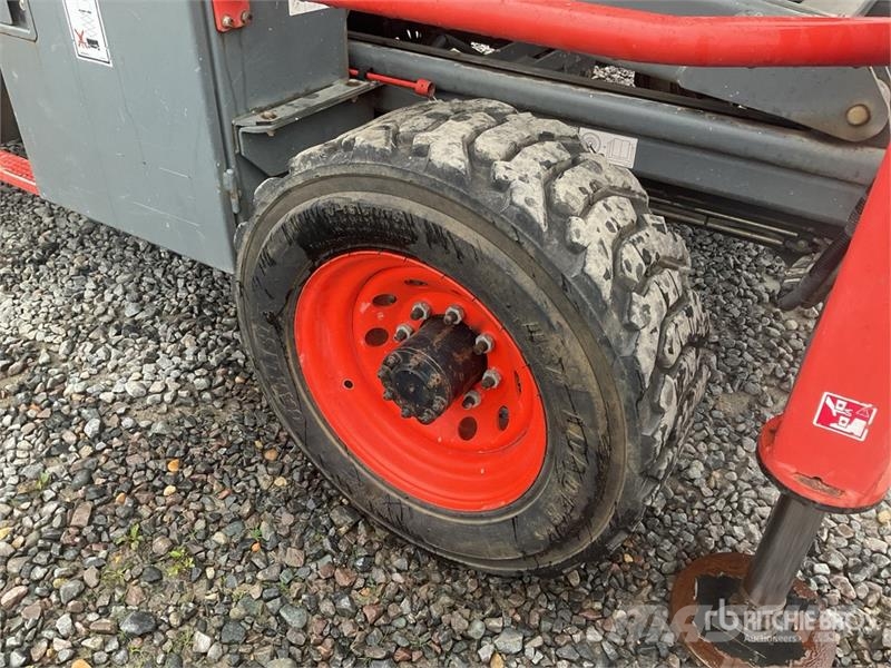 SkyJack 8841 RT 4x4 Diesel Scissor Lift Scheren-Arbeitsbühnen