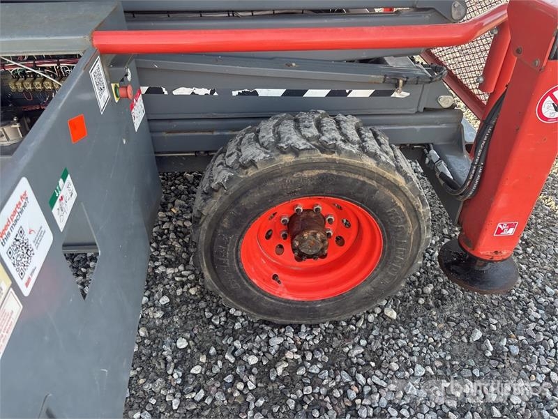 SkyJack 9250RT 4x4 Diesel Scissor Lift Scheren-Arbeitsbühnen