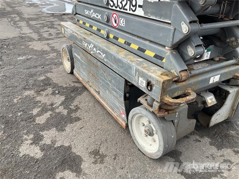 SkyJack SJ 3219 Electric Scissor Lift Šķerveida pacēlāji