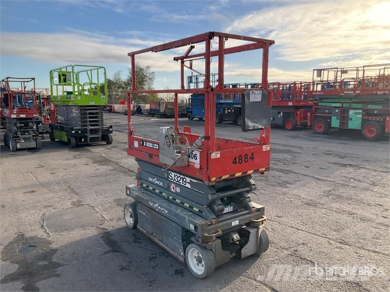 SkyJack SJ 3219 Scissor Lift Scheren-Arbeitsbühnen