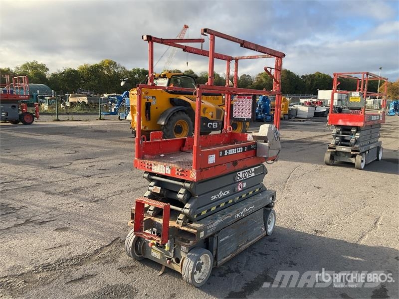 SkyJack SJ 3219 Scissor Lift Scheren-Arbeitsbühnen