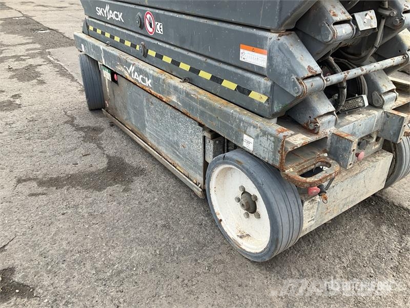 SkyJack SJ 3226 Scissor Lift 剪式升降機