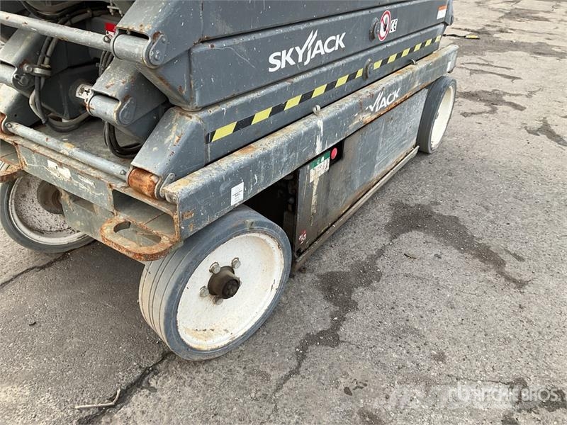 SkyJack SJ 3226 Scissor Lift 剪式升降機