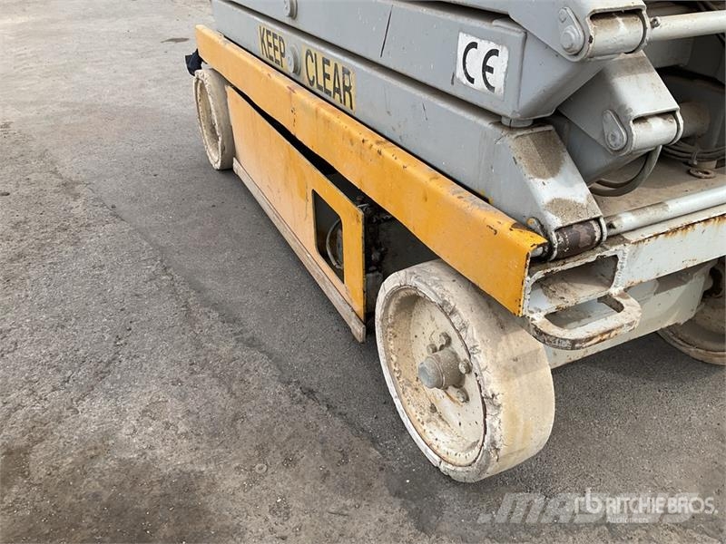 SkyJack SJ 3226M Electric Scissor Lift Nacelle ciseaux