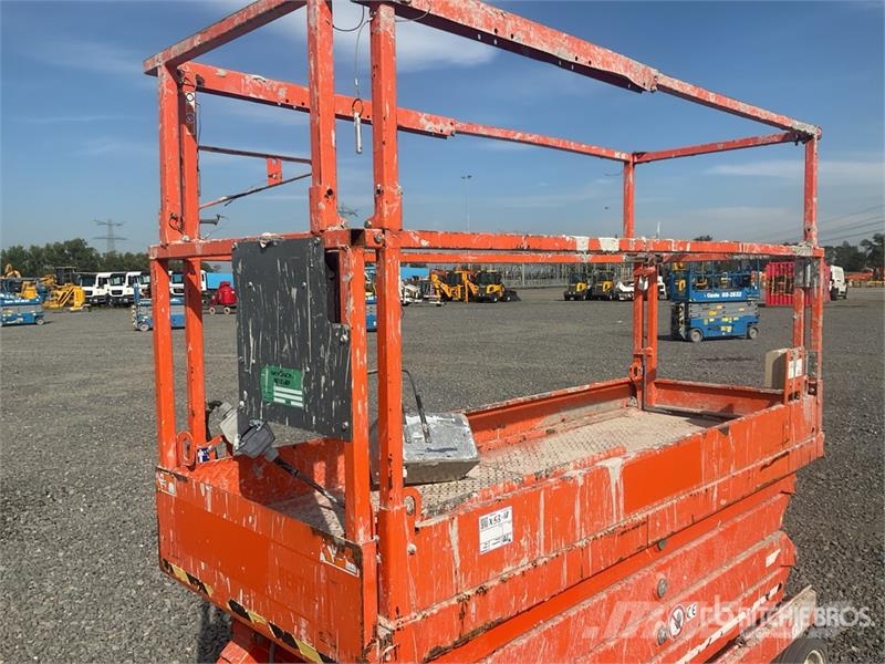 SkyJack SJ III 3226 Electric Scissor Lift Ollós emelők