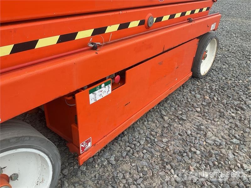 SkyJack SJ III 3226 Electric Scissor Lift (Inoperable) Scheren-Arbeitsbühnen