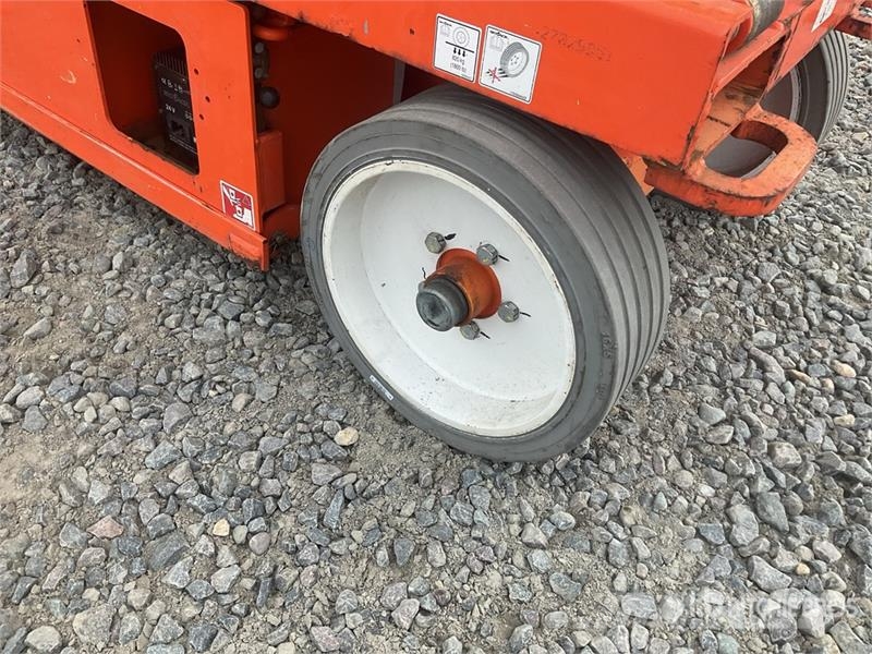 SkyJack SJ III 3226 Electric Scissor Lift (Inoperable) Scheren-Arbeitsbühnen