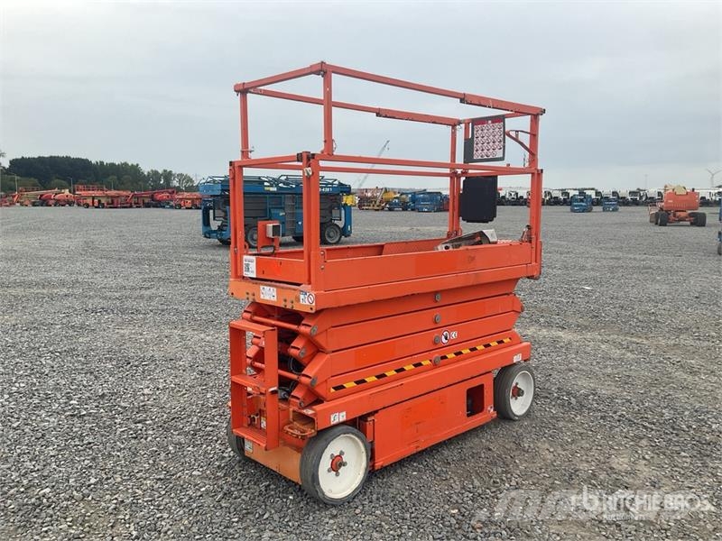 SkyJack SJ III 3226 Electric Scissor Lift (Inoperable) Scheren-Arbeitsbühnen