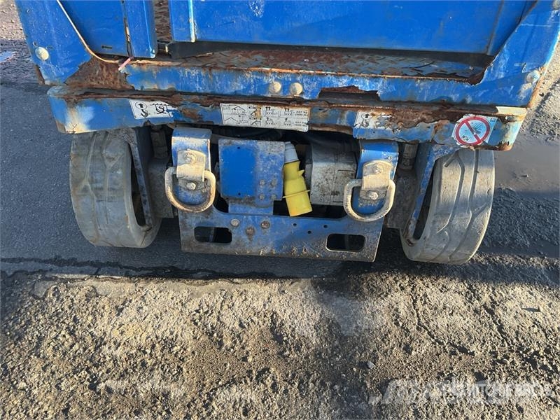 SkyJack SJ12 Used Personnel lifts and access elevators