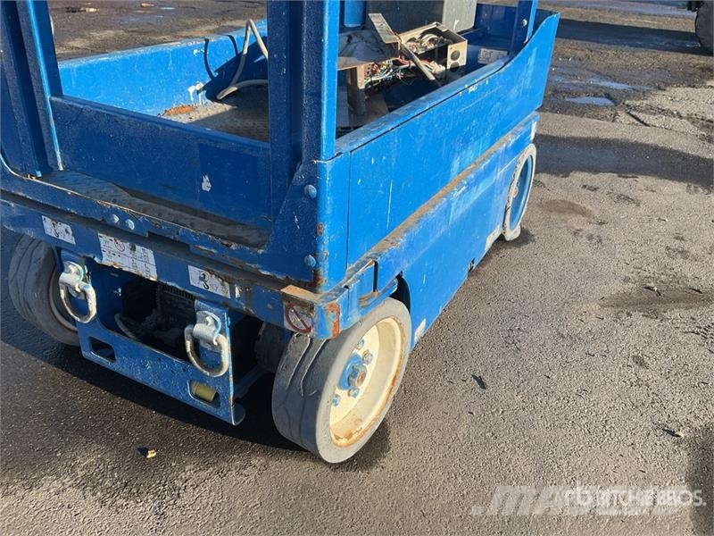 SkyJack SJ12 Used Personnel lifts and access elevators