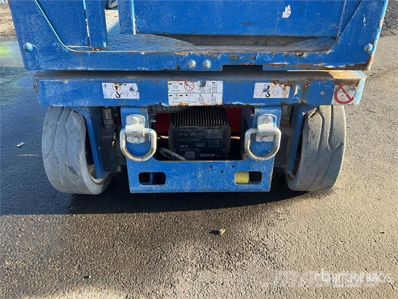 SkyJack SJ12 Used Personnel lifts and access elevators