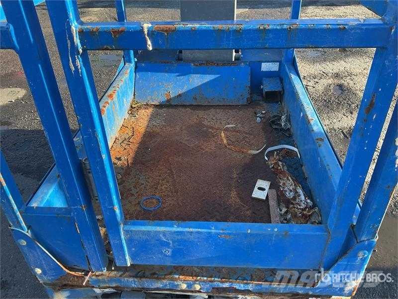 SkyJack SJ12 Used Personnel lifts and access elevators