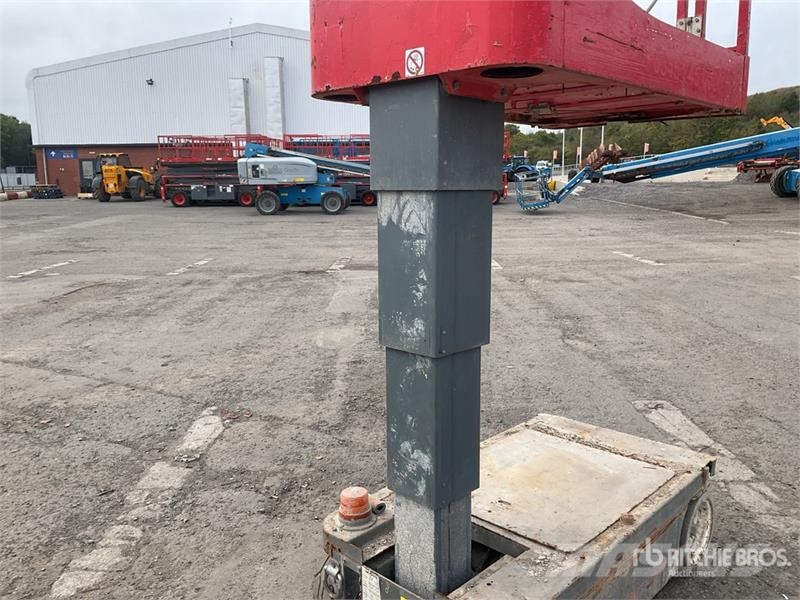 SkyJack SJ12 Vertikalna dvigala