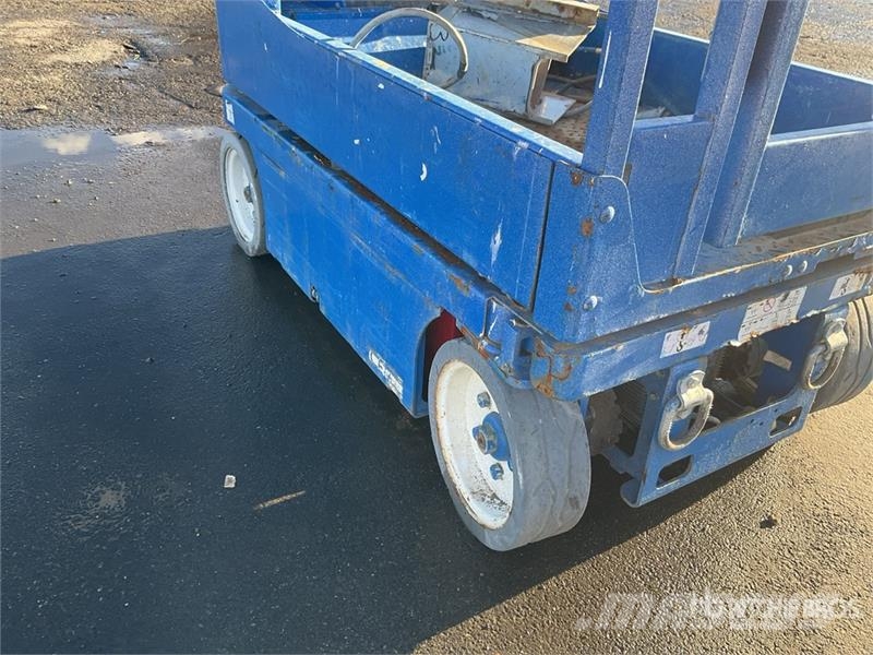 SkyJack SJ12 Used Personnel lifts and access elevators