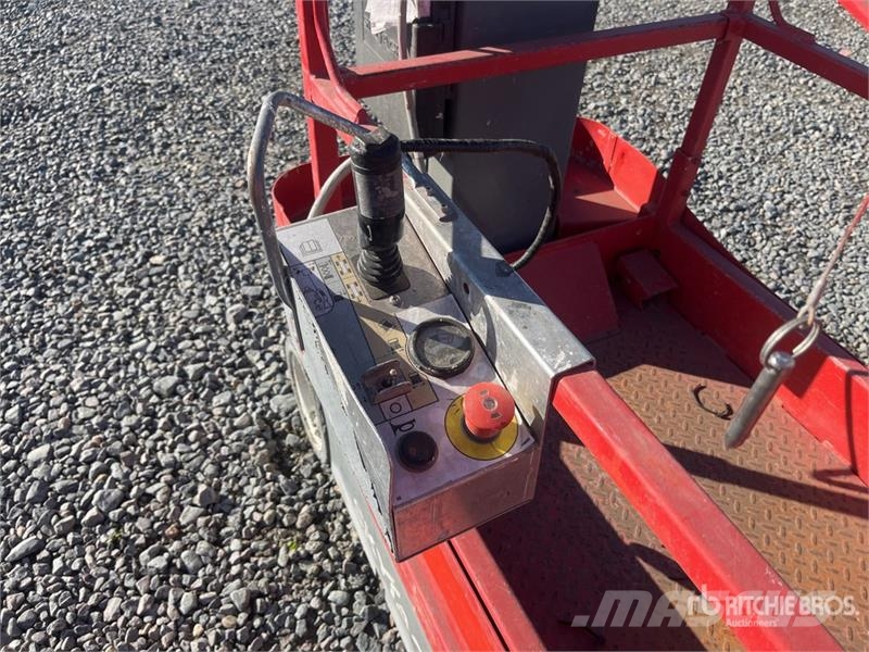 SkyJack SJ12 Electric Scissor Lift (Inoperable) Škarjaste dvižne ploščadi