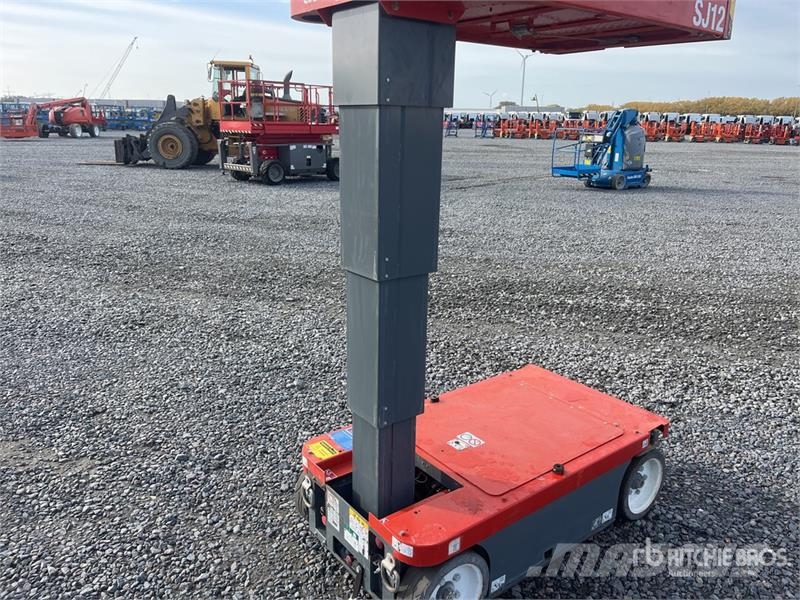 SkyJack SJ12 Vertical Mast Lift رافعات السارية الرأسية