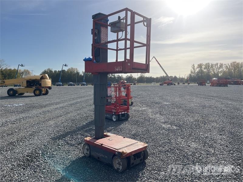 SkyJack SJ12 Vertical Mast Lift (Inoperable) رافعات السارية الرأسية