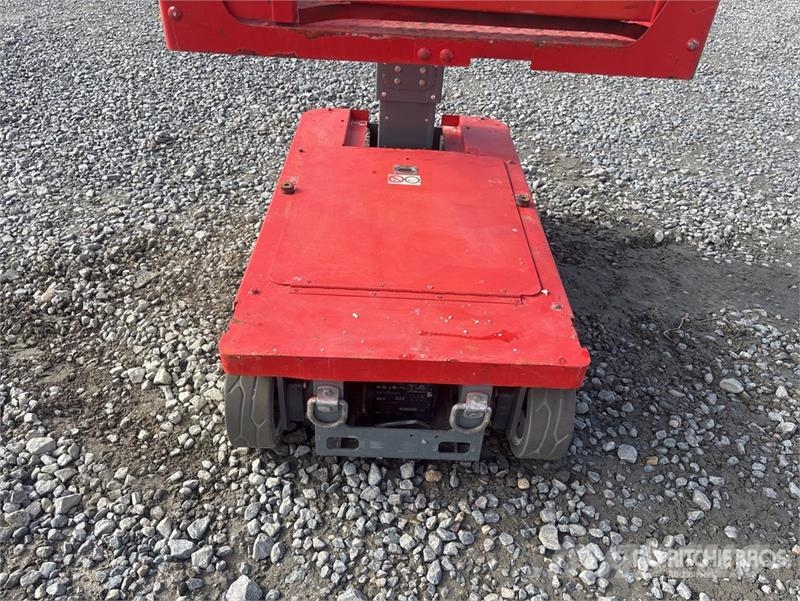 SkyJack SJ12 Vertical Mast Lift Vertikalna dvigala