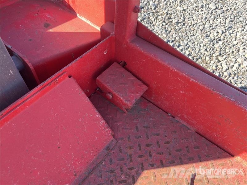 SkyJack SJ12 Vertical Mast Lift (Inoperable) Vertikalna dvigala