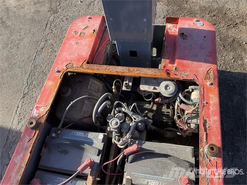 SkyJack SJ12 Vertical Mast Lift Used Personnel lifts and access elevators