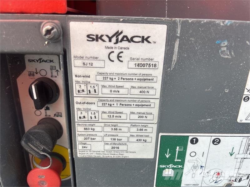 SkyJack SJ12 Vertical Mast Lift Vertikalna dvigala