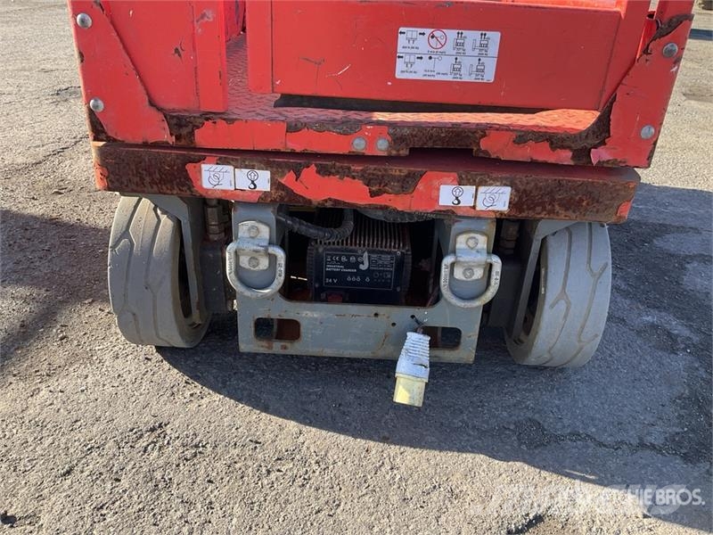 SkyJack SJ12 Vertical Mast Lift Used Personnel lifts and access elevators