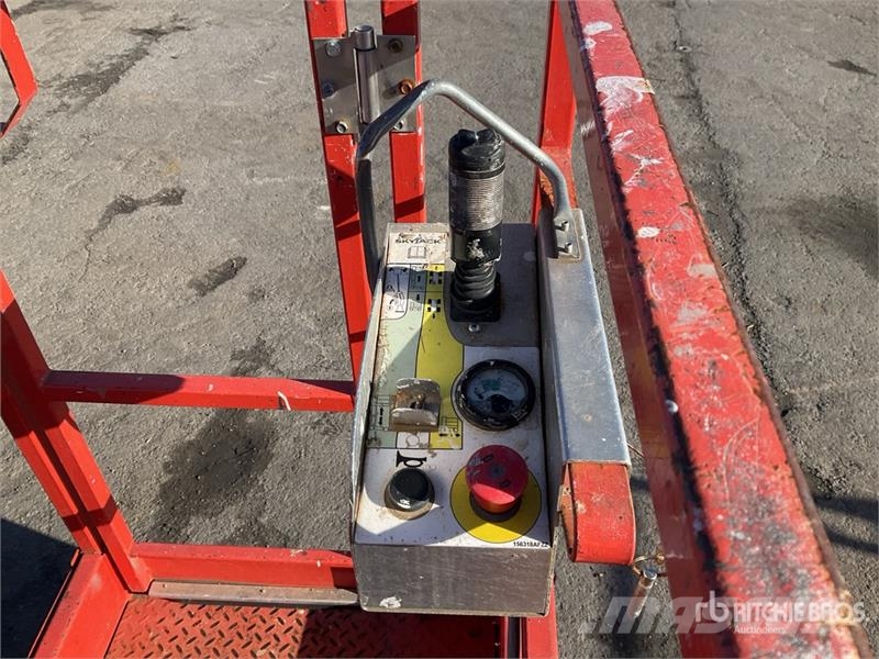 SkyJack SJ12 Vertical Mast Lift Used Personnel lifts and access elevators