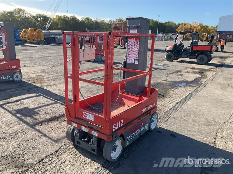 SkyJack SJ12 Vertical Mast Lift Used Personnel lifts and access elevators