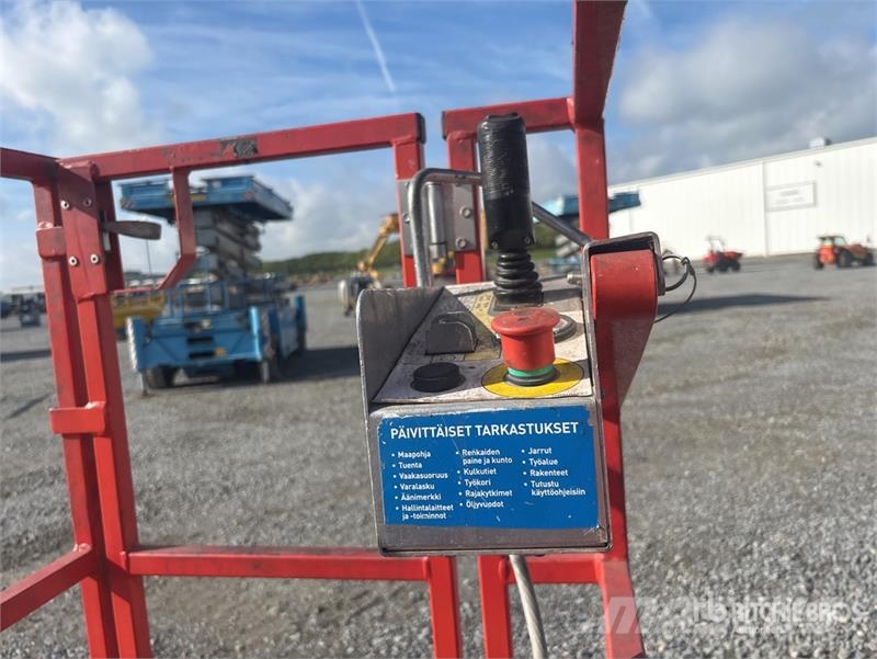 SkyJack SJ12 Vertical Mast Lift Vertikalna dvigala