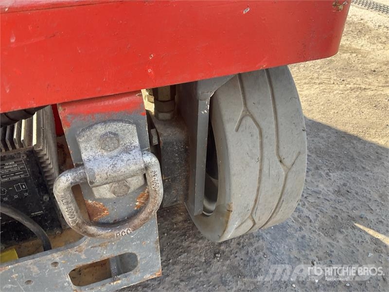 SkyJack SJ16 Vertikalne radne podizne platforme
