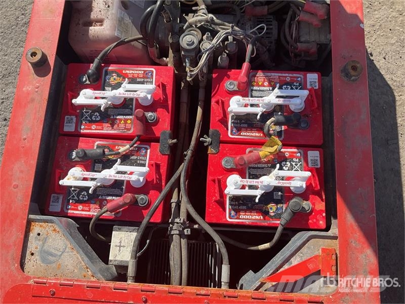 SkyJack SJ16 Vertikalne radne podizne platforme