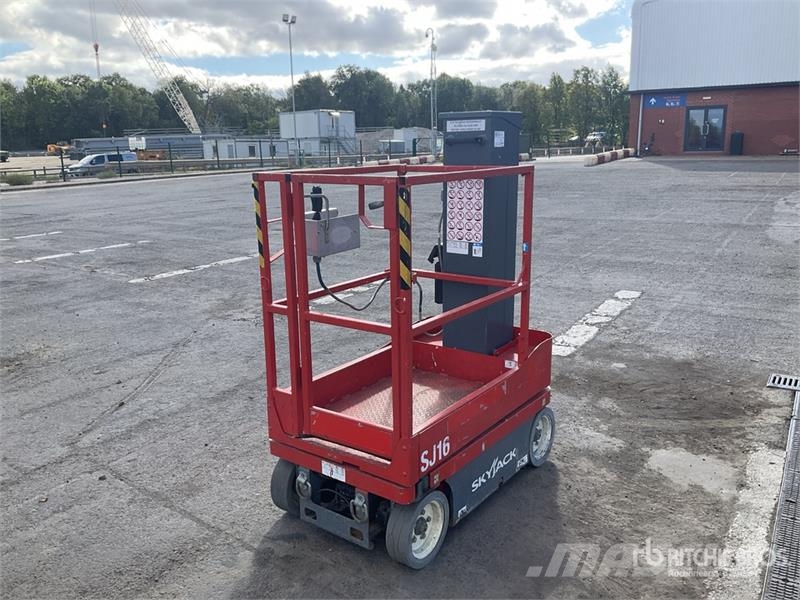 SkyJack SJ16 Vertikalne radne podizne platforme