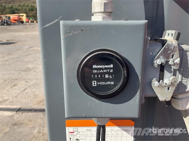 SkyJack SJ16 Vertikalne radne podizne platforme