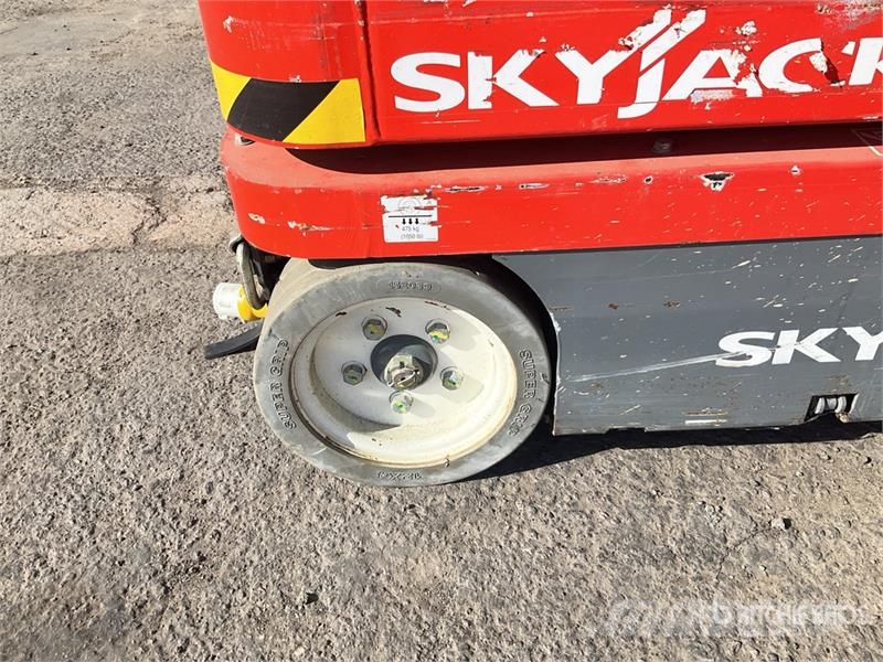 SkyJack SJ16 Vertikalne radne podizne platforme