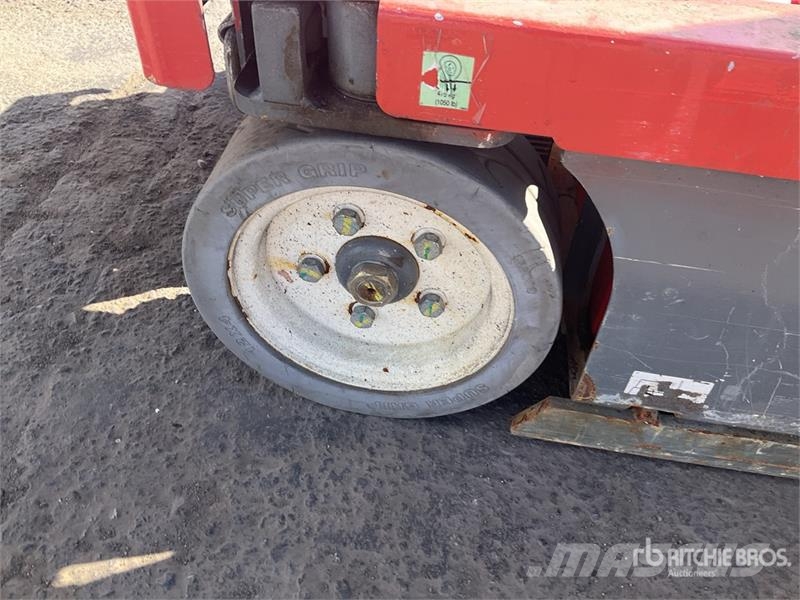 SkyJack SJ16 Vertikalne radne podizne platforme